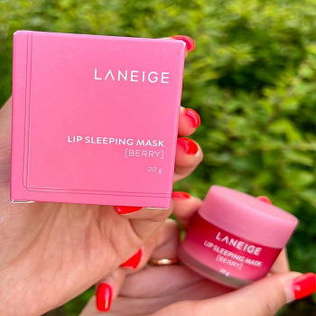 Ночная маска для губ со сладким ароматом клубники Laneige Lip Sleeping Mask