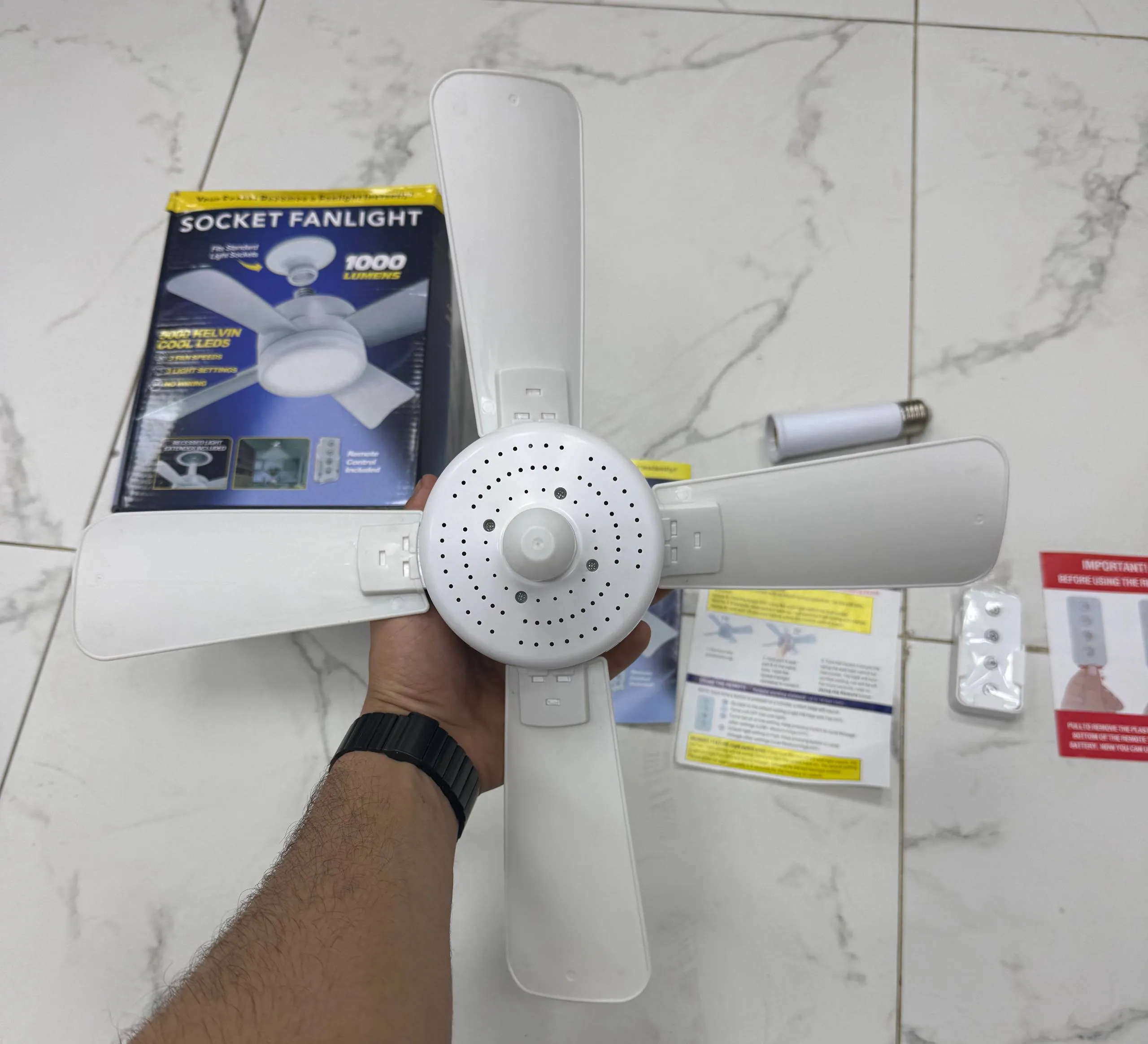 Потолочный вентилятор со встроенным светильником Socket Fanlight